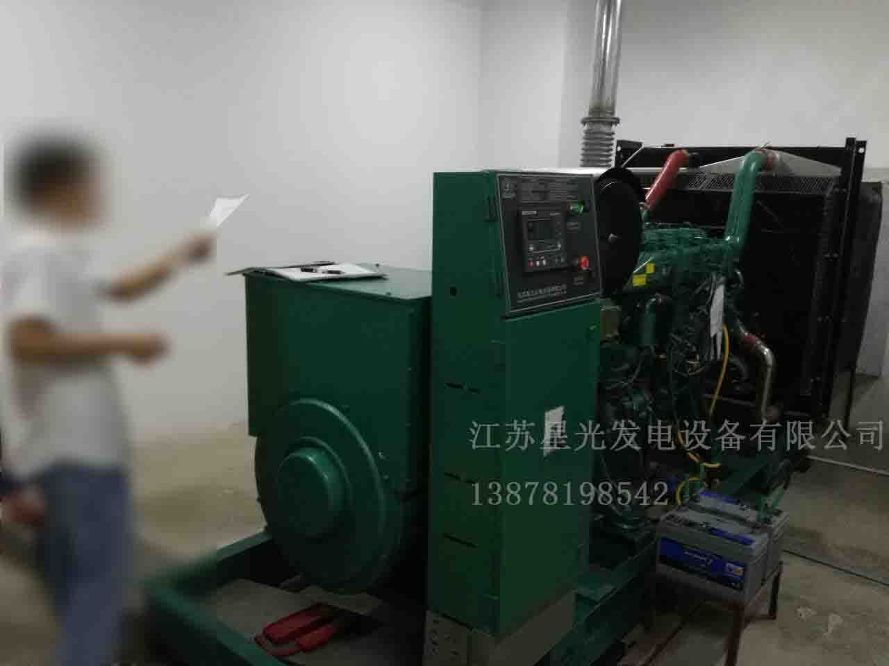 發(fā)電機組保養現場(chǎng)